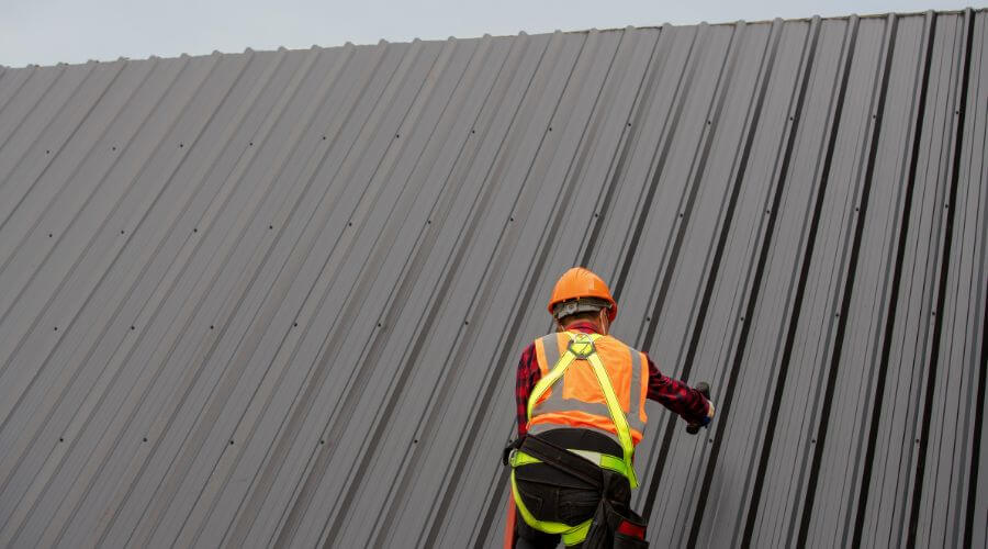 Professional residential roofers in Harper Woods, MI